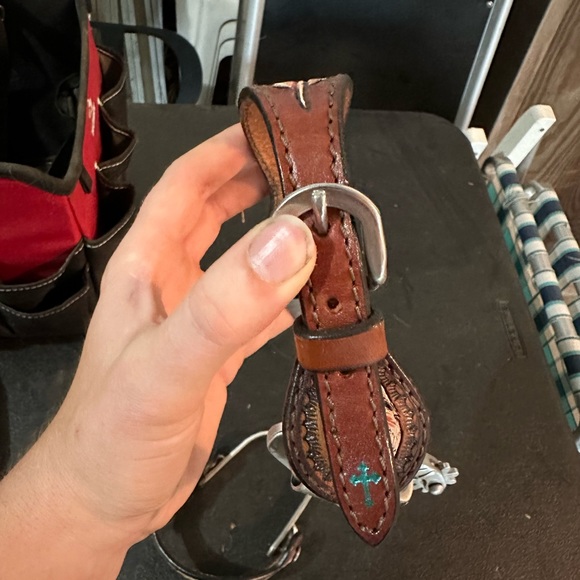 Spurs and straps NWOT - Picture 2 of 11